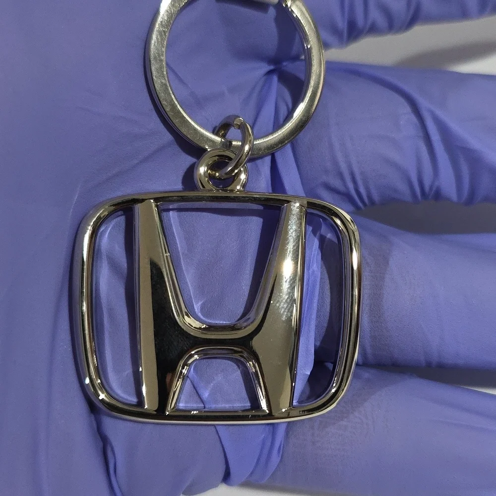 Honda Silver-Tone Keychain – Car Logo Accessory for Men & Women - Unisex